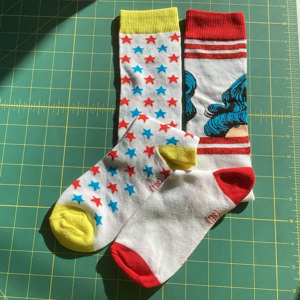 NWOT DC Comics Wonder Woman Star Knee High Socks Cosplay Superhero Cartoon Gifts